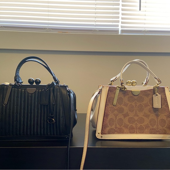 Kiss Lock Coach Purses - Picture 1 of 9